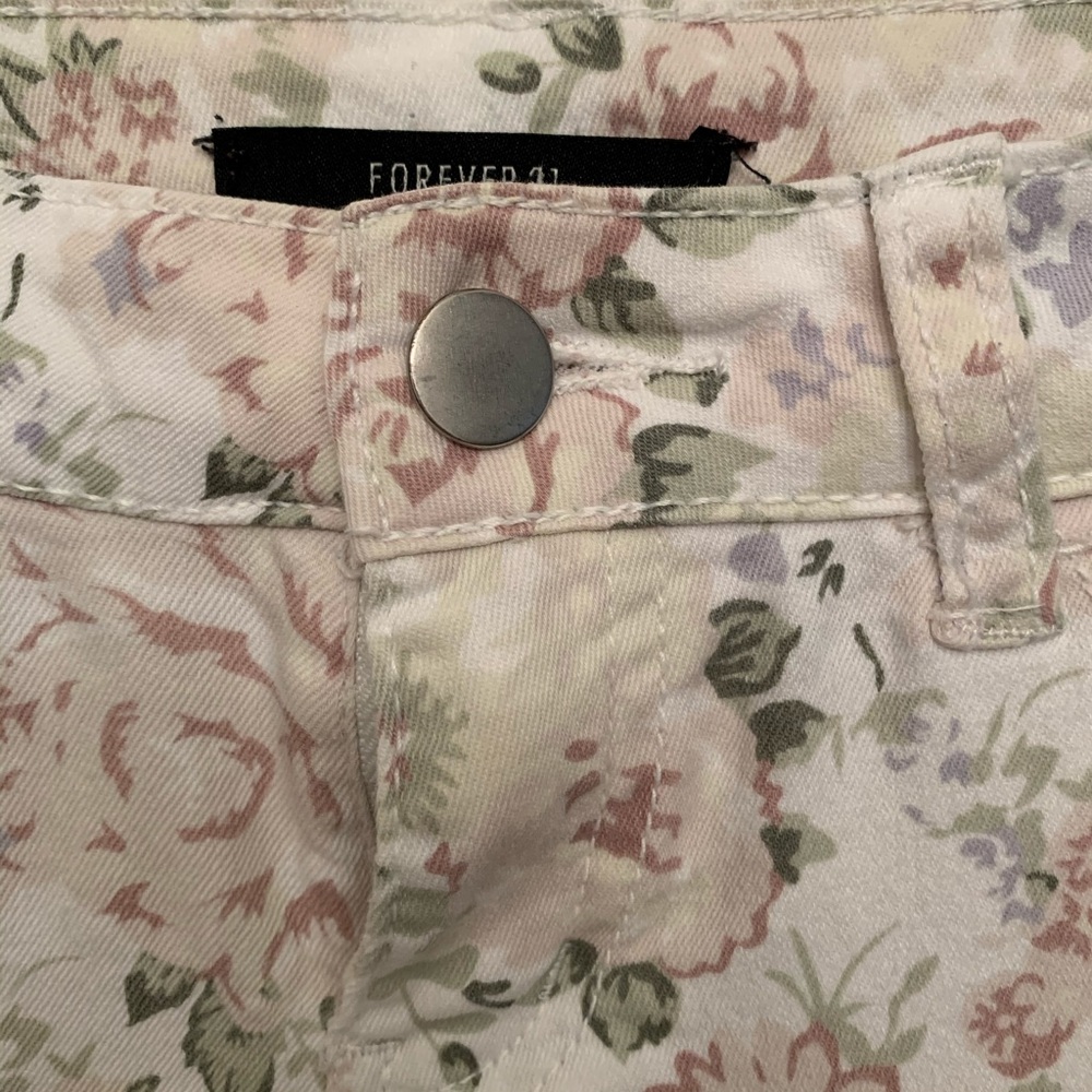 Jeans - Picture 5 of 6